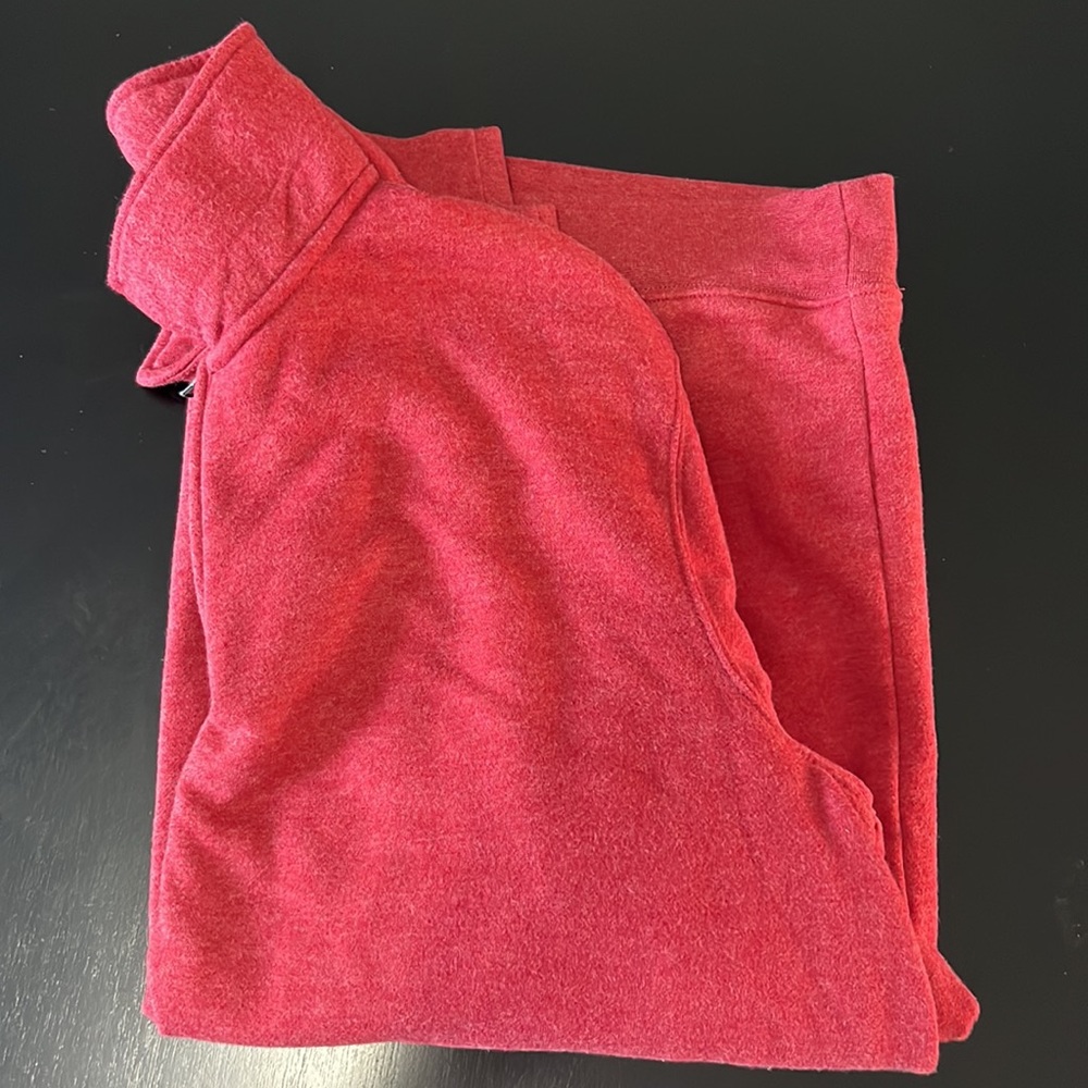 NWOT Croft & Barrow Extra Soft Heather Red Men’s Quarter Zip, size XL